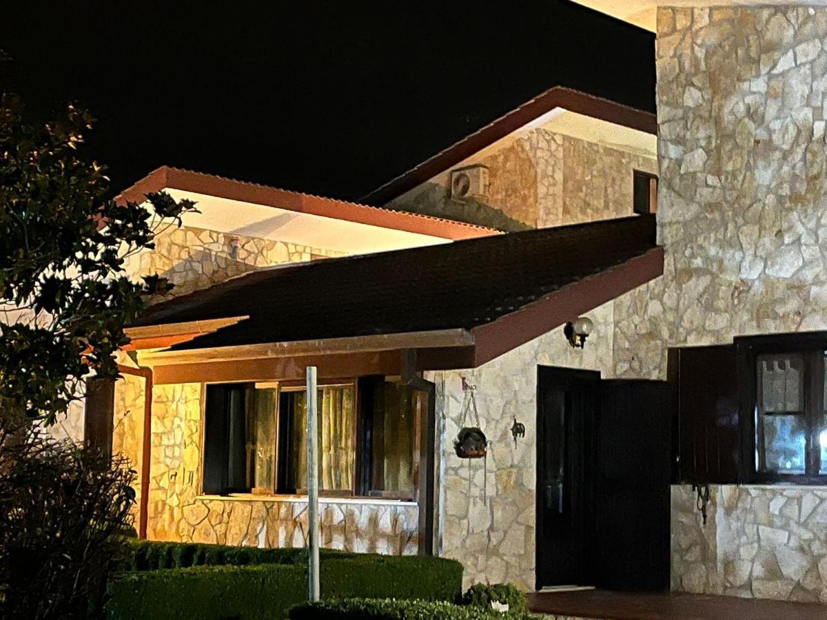 Case Vacanza E Camere In Villa Isabella Con Parcheggio Custodito E Wifi Gioia Del Colle Bagian luar foto