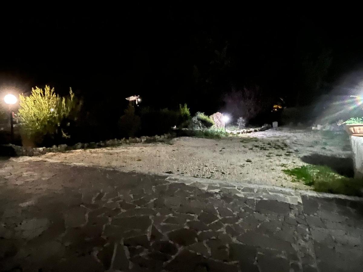 Case Vacanza E Camere In Villa Isabella Con Parcheggio Custodito E Wifi Gioia Del Colle Bagian luar foto