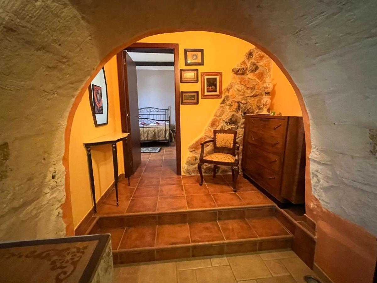 Case Vacanza E Camere In Villa Isabella Con Parcheggio Custodito E Wifi Gioia Del Colle Bagian luar foto