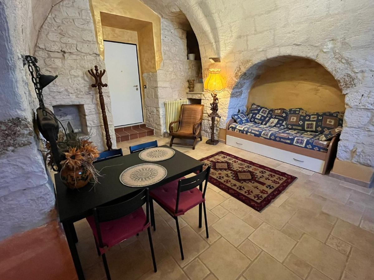 Case Vacanza E Camere In Villa Isabella Con Parcheggio Custodito E Wifi Gioia Del Colle Bagian luar foto