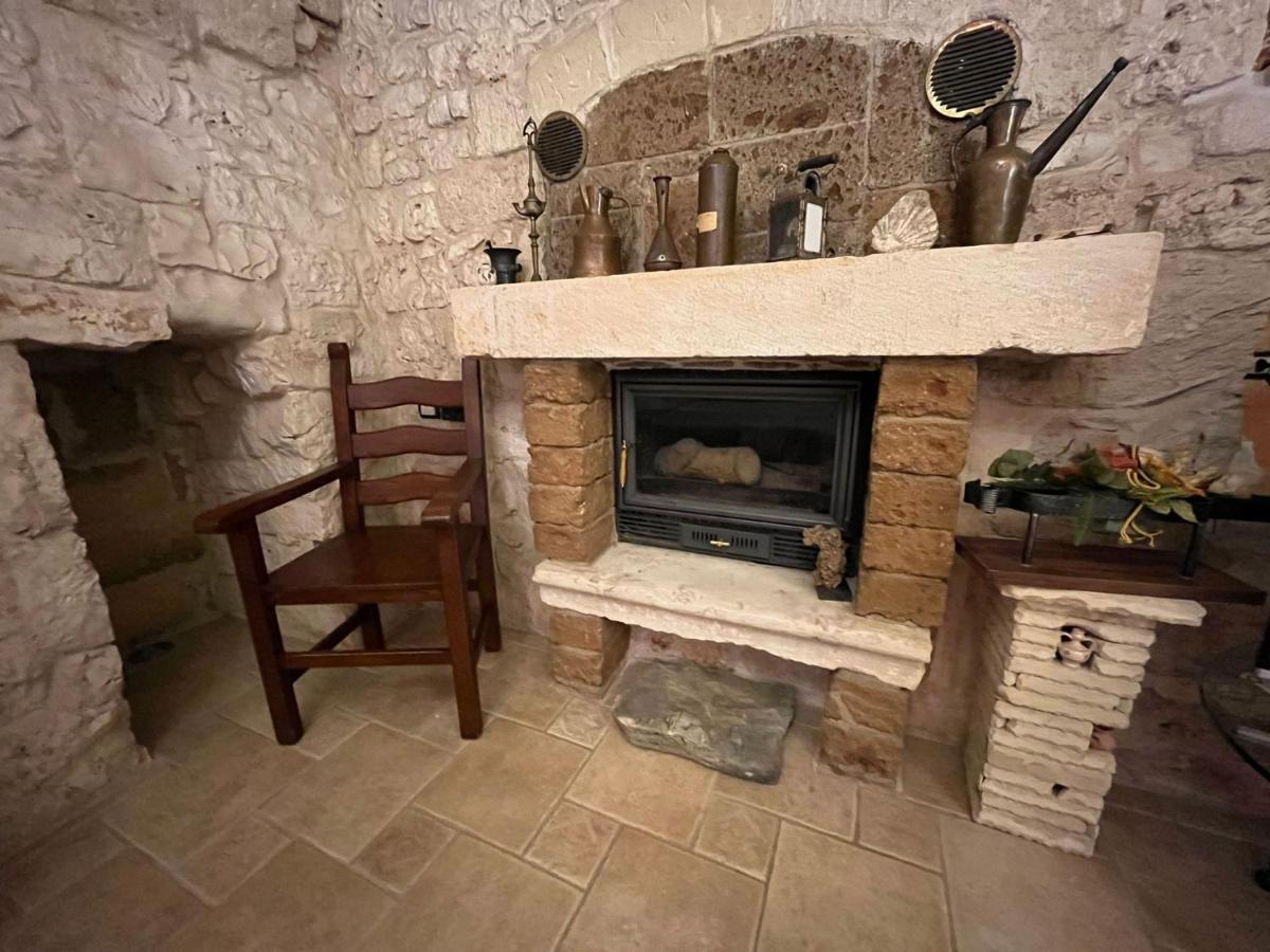 Case Vacanza E Camere In Villa Isabella Con Parcheggio Custodito E Wifi Gioia Del Colle Bagian luar foto