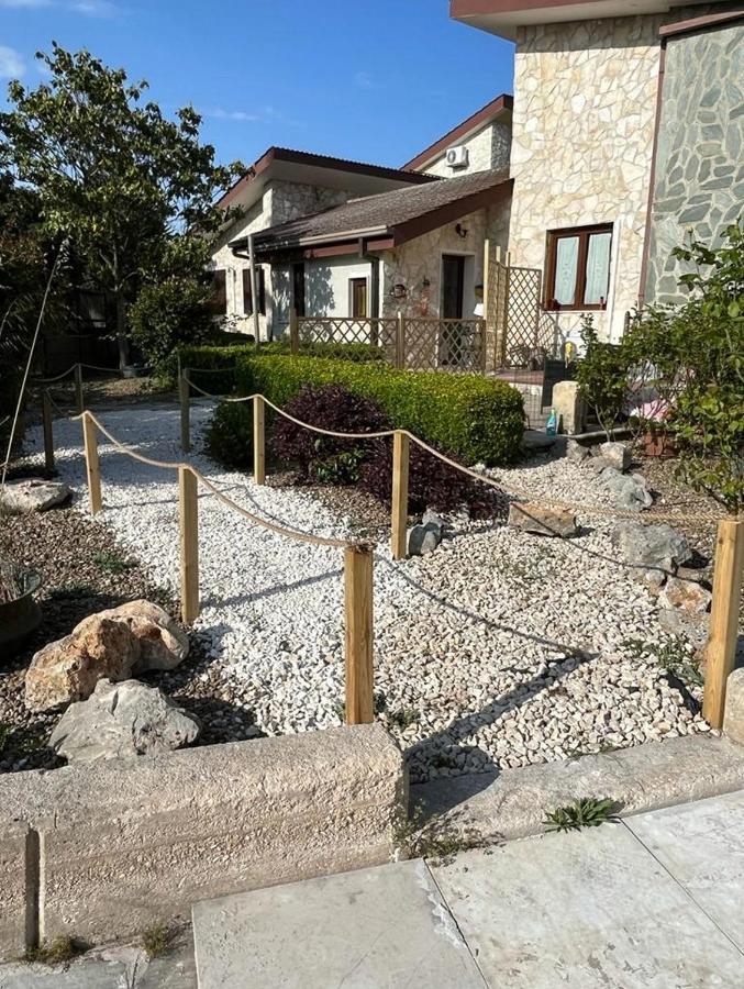 Case Vacanza E Camere In Villa Isabella Con Parcheggio Custodito E Wifi Gioia Del Colle Bagian luar foto